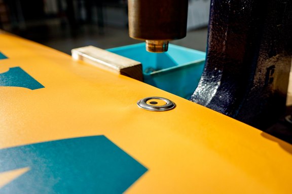 verschweisste Blache, Konfektion, Öesen