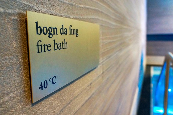 Hinweisschild, romanisch, Sprachen, Schild