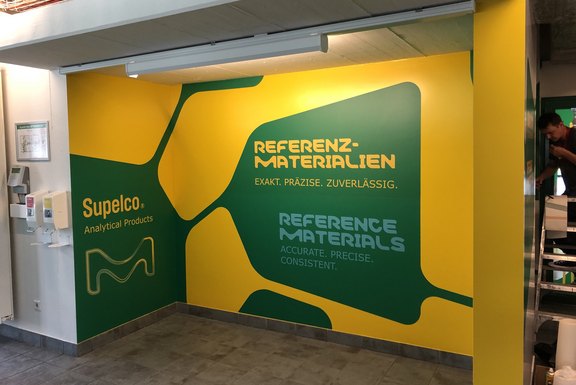 Merck_folierte_Nische.jpg  