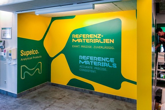 folierte Nische, ganz individuell Merck_folierte_Nische.jpg