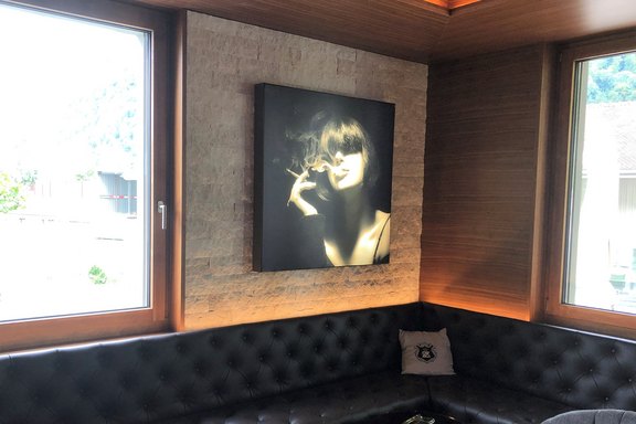 Melserhof - leuchtende Wandbilder in der Raucher Lounge Smoking Loung, Wandbilder, Spannrahmen