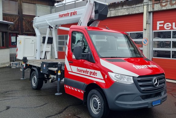 Feuerwehrauto, Beschriftung, Folie, reflektieren