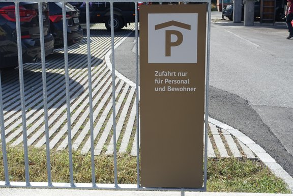 Büelriert_HWT_Einfahrt.JPG  