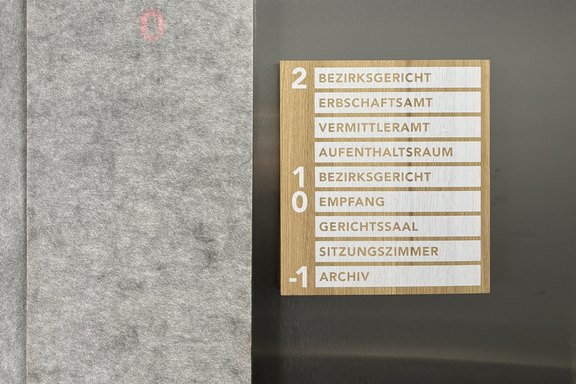 Liftschild.jpg  