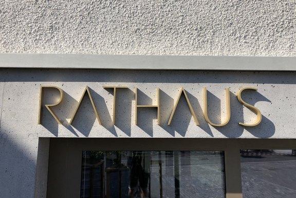 Flachschrift_aussen.jpg  