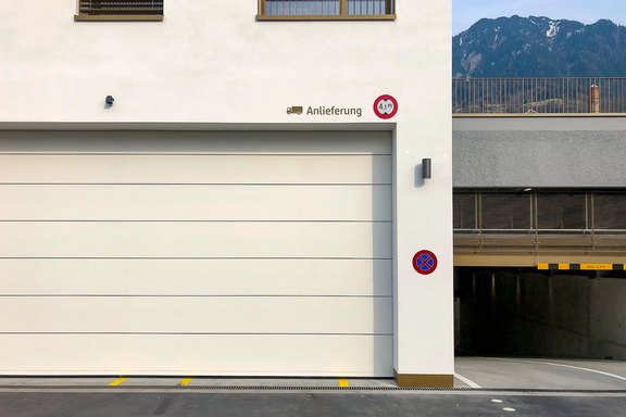 Lastwagen Hinweise, Information, Anschrift