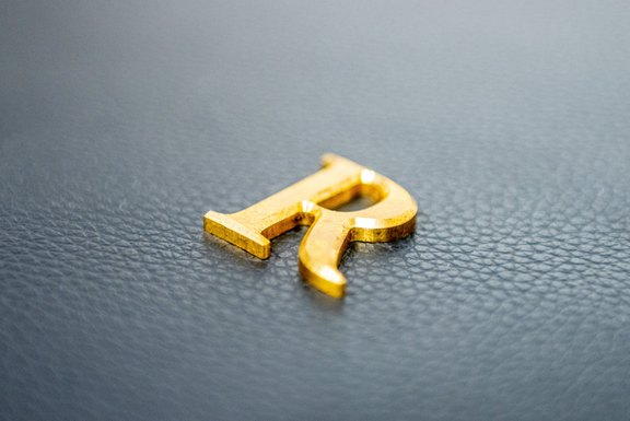 Reliefschrift aus Messing Messingbuchstaben, Metall, Phase, lackieren, Drucken, fräsen