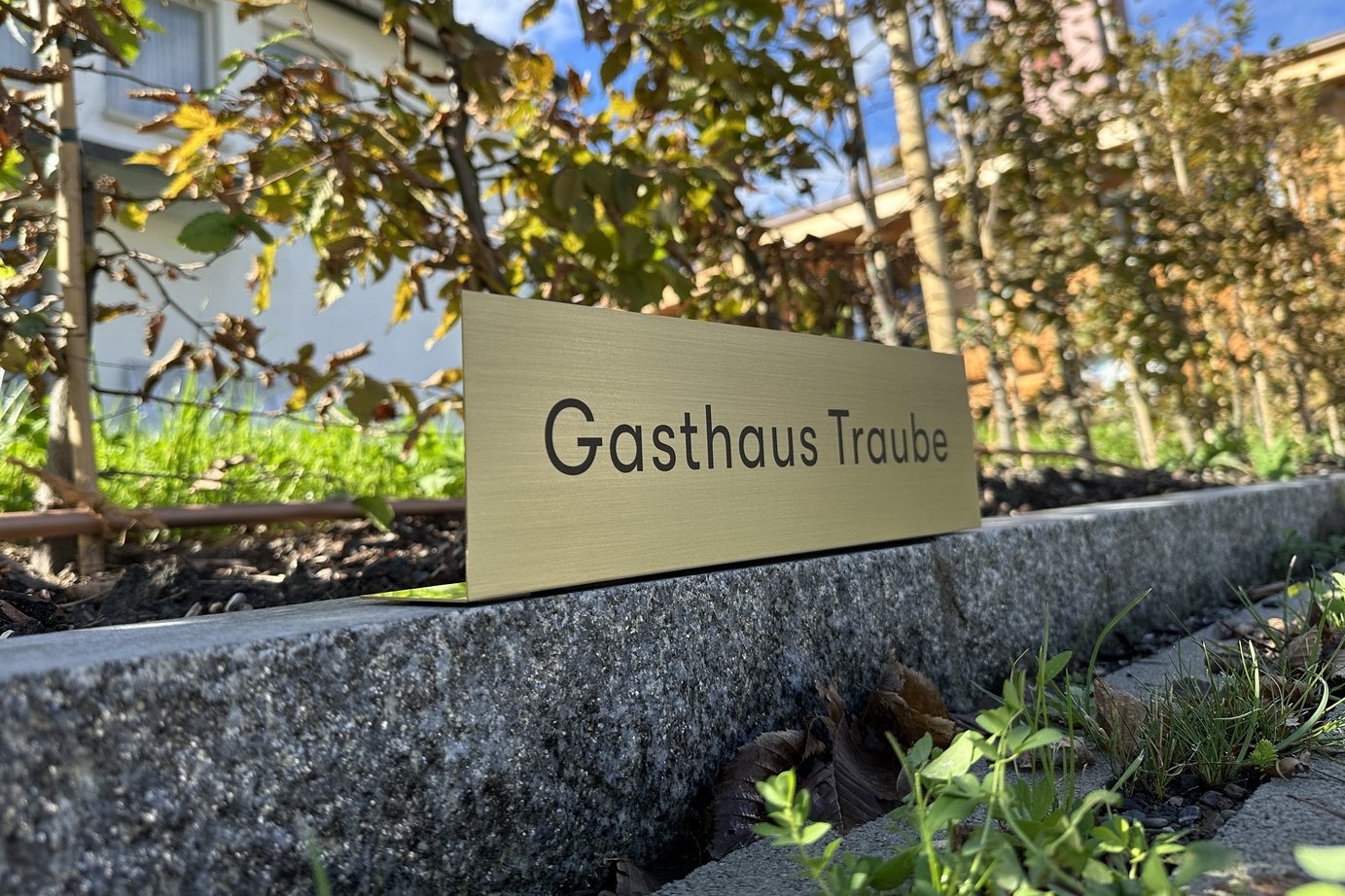 Gasthaus Traube - Parkplatzschilder Messing Schild, Parkplatzschilder, Direktdruck