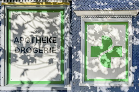 Swirdo Apotheke - Fensterverkleidung Fensterverkleidung