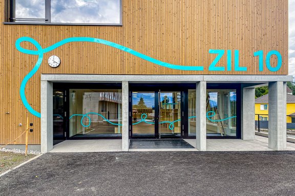 Schulbeschriftung, Sonderanfertigung, Grafische Elemente, Alu