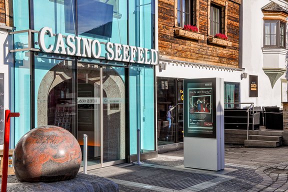 Digitaler Pylon, Anzeigewerbung, digital