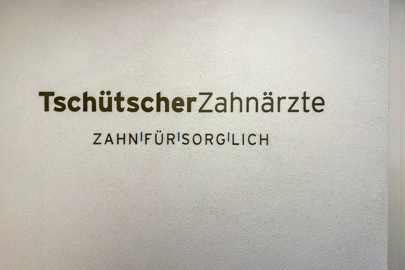 Flachschrift im Innenbereich Flachschrift, Raumbeschriftung, Innenbeschriftung