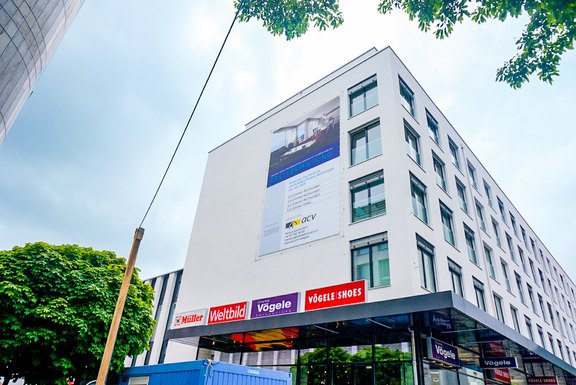 Fassadenbanner, Werbung, Fassadenwerbung, Grossformatprint