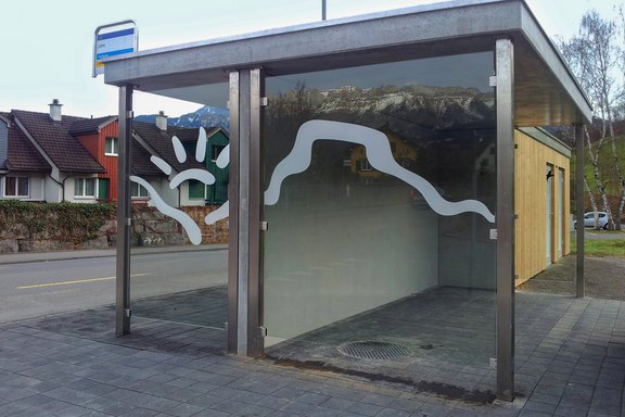 Bushaltestelle Grabs - Beschriftung Bushaltestelle, Folie, Design