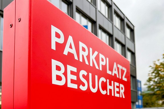 Folienbeschritfung der Stelen Stele_Detail.jpg