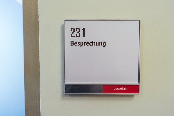Hinweisschild mit Frei/Besetzt Schieber Hinweisschild, wechselschild