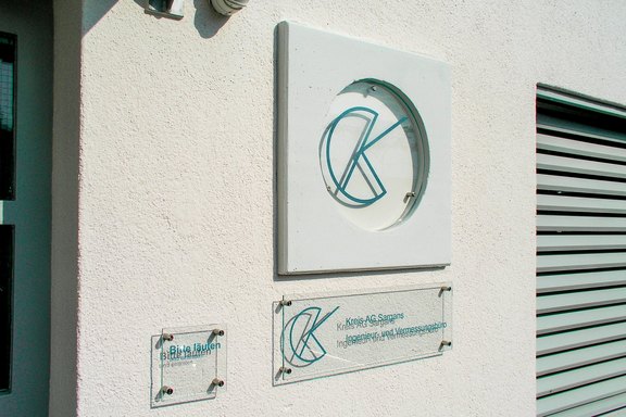 Acrylschilder, fräsen, Konturen, 3D-Effekt